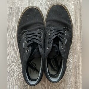 Men’s Vans Black Low Top Sneaker 10.5